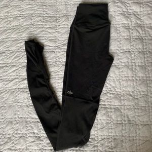 Alo Yoga high-waist Goddess leggings size small